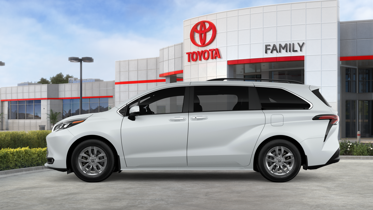2026 Toyota Sienna XLE