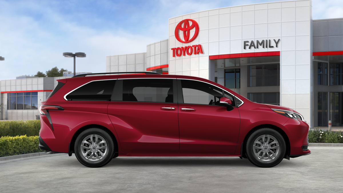 2026 Toyota Sienna XLE