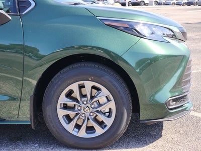 2026 Toyota Sienna XLE