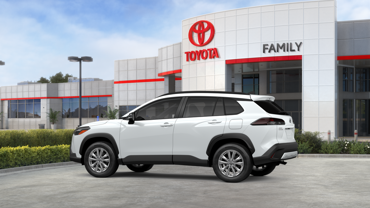 2026 Toyota Corolla Cross LE